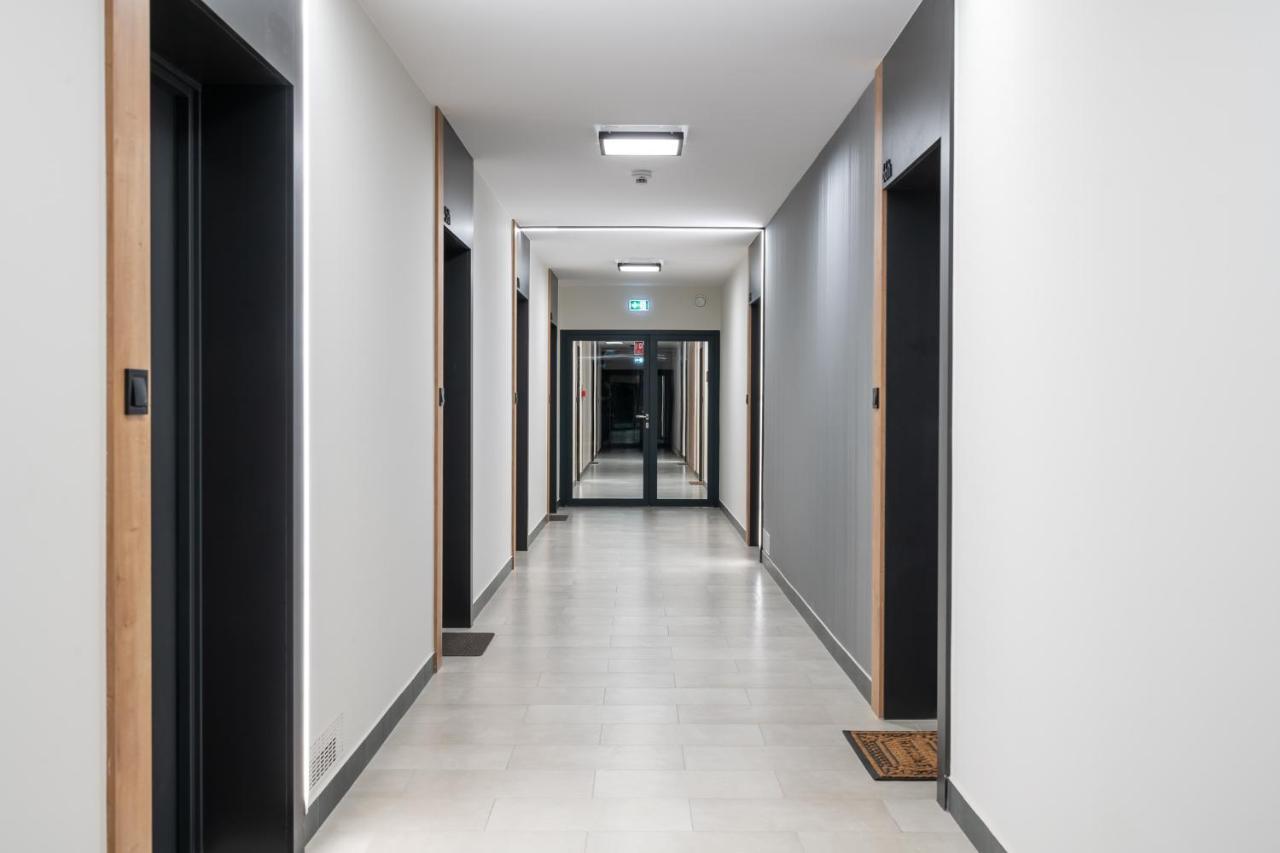 Apartwro 2th - Square Railway Station, Balcony, Garage Apartment *