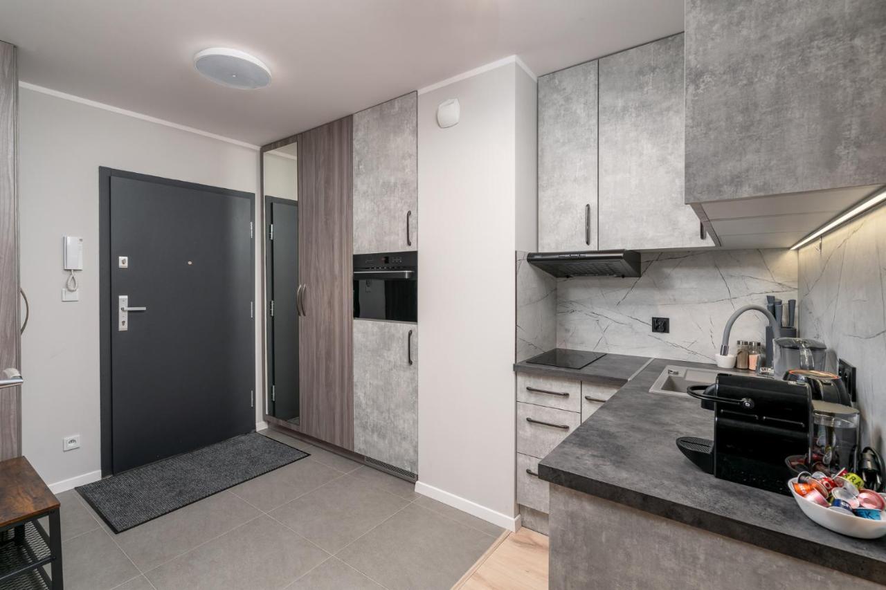 Apartment Apartwro 2th - Square Railway Station, Balcony, Garage
